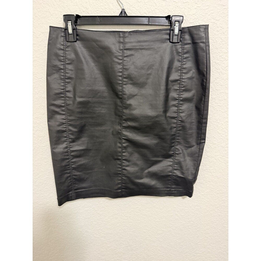 Clockhouse Elements Collection Faux Leather Full back Zip Mini Skirt 42 Fall